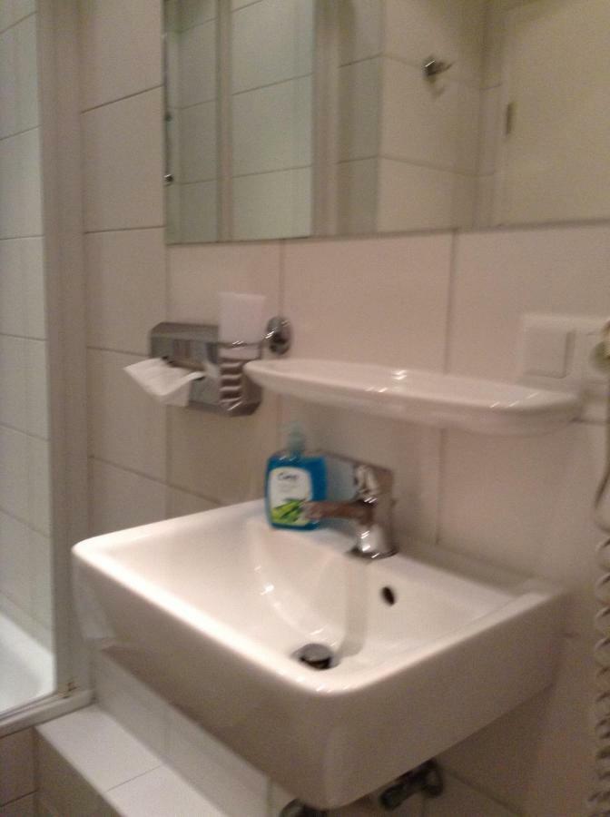 Hotel Garni Kleist Am Kurfuerstendamm Berlin Zewnętrze zdjęcie